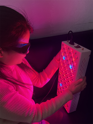 কেনা 600W Red Light Therapy Panel with 120 LEDs 8 Wavelengths for Pain Relief অনলাইন উত্পাদন